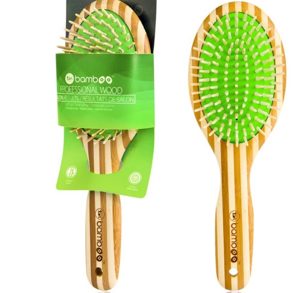 NEW Tiri Sustainable Bamboo Wet Brush with Natural Bristles in Package